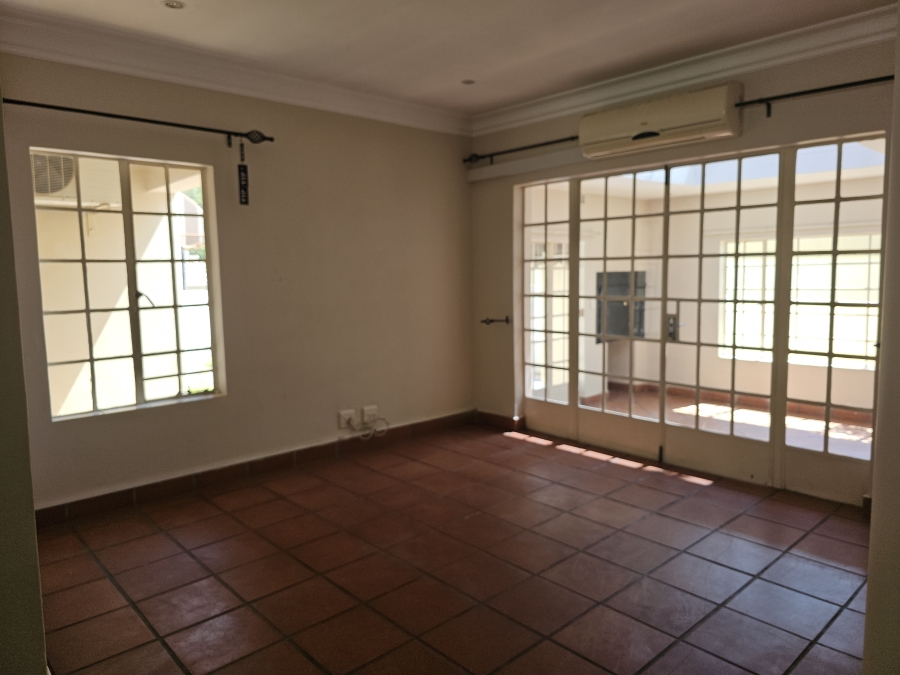 To Let 4 Bedroom Property for Rent in Eldoraigne Gauteng