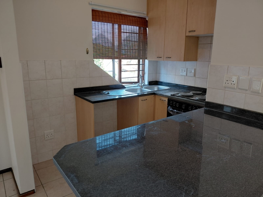 To Let 2 Bedroom Property for Rent in Bryanston Gauteng