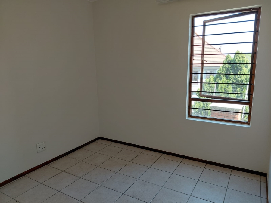 To Let 2 Bedroom Property for Rent in Bryanston Gauteng