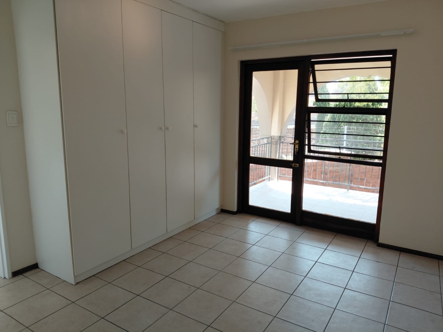 To Let 2 Bedroom Property for Rent in Bryanston Gauteng