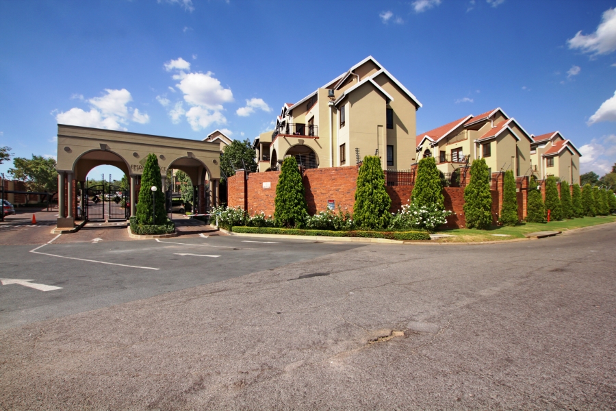 To Let 2 Bedroom Property for Rent in Bryanston Gauteng