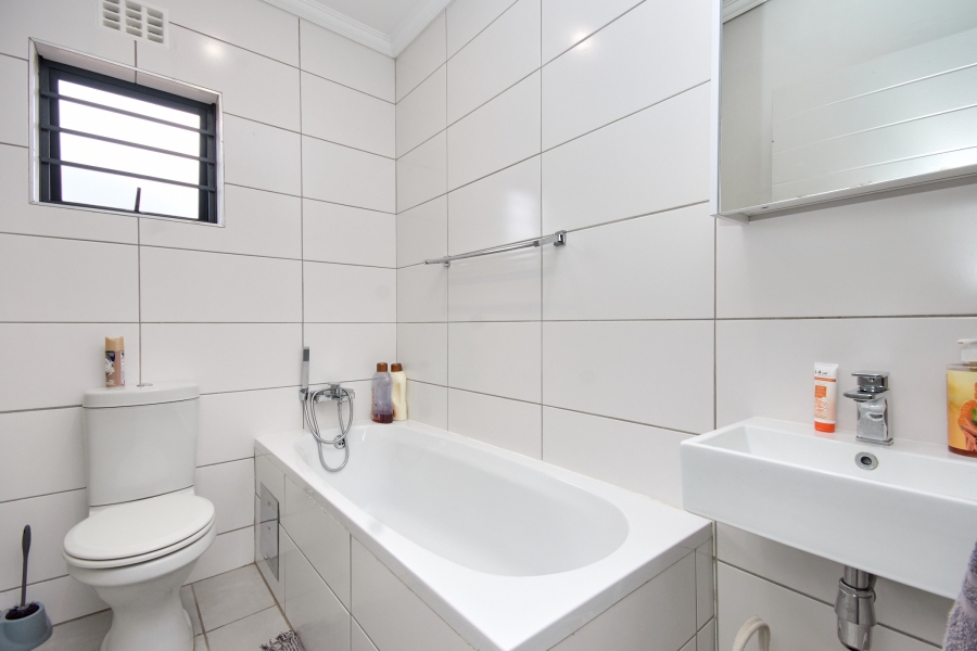 3 Bedroom Property for Sale in Lion Pride Gauteng