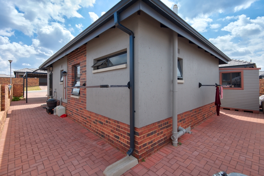 3 Bedroom Property for Sale in Lion Pride Gauteng