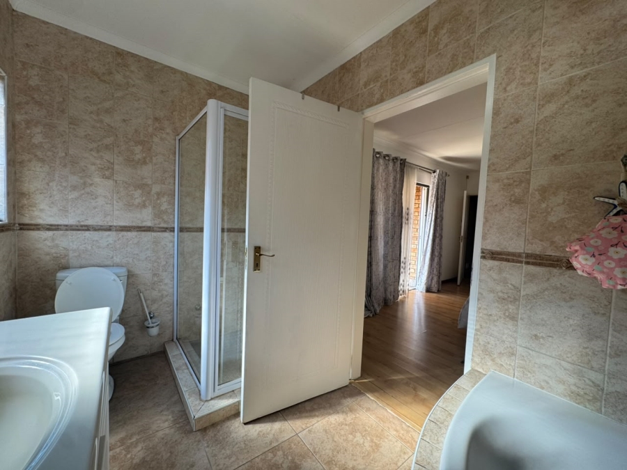 3 Bedroom Property for Sale in Bartlett Gauteng