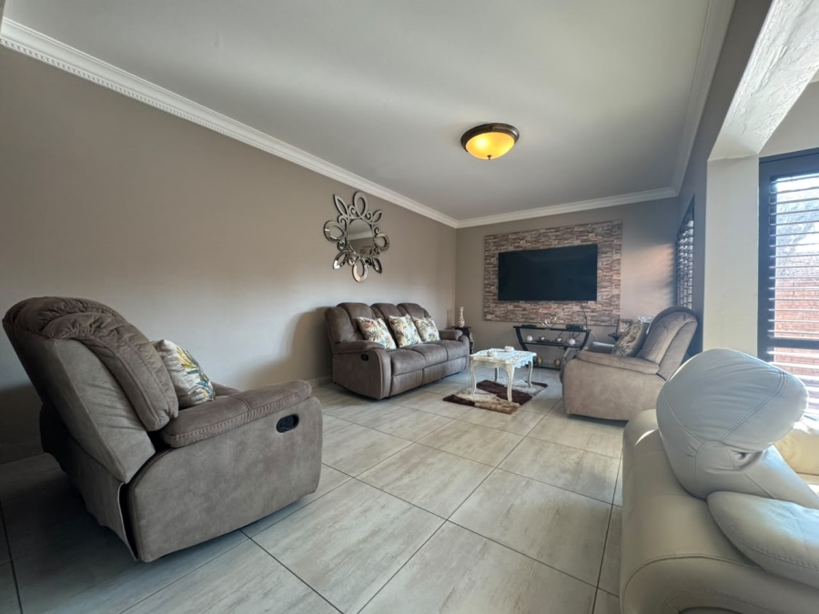 3 Bedroom Property for Sale in Bartlett Gauteng