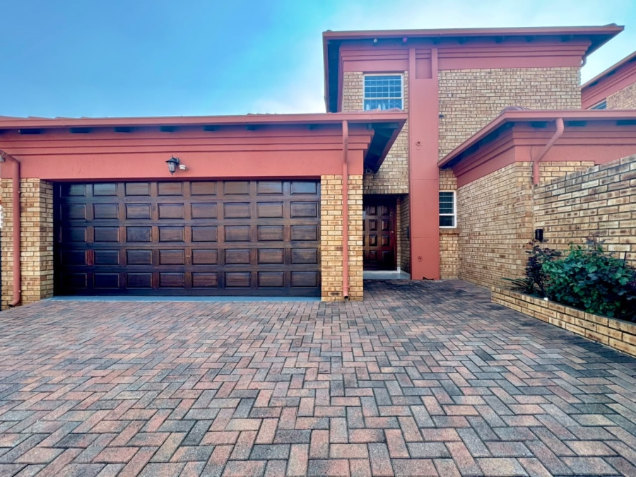 3 Bedroom Property for Sale in Bartlett Gauteng