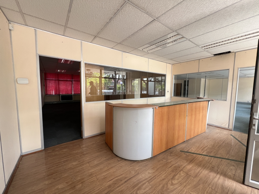 To Let Commercial Property for Rent in Vorna Valley Gauteng