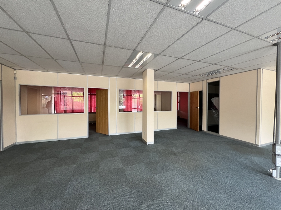 To Let Commercial Property for Rent in Vorna Valley Gauteng