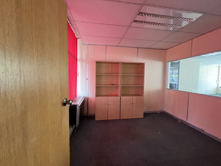 To Let Commercial Property for Rent in Vorna Valley Gauteng