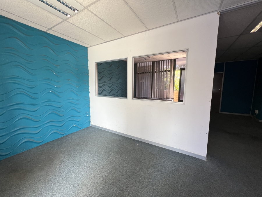 To Let Commercial Property for Rent in Vorna Valley Gauteng