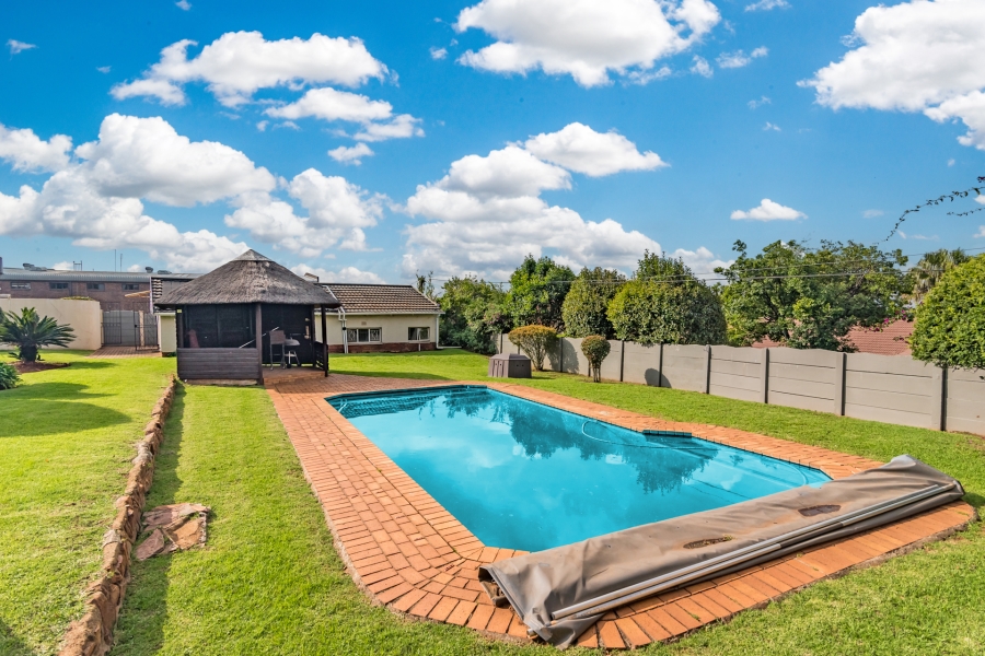 Commercial Property for Sale in Florida Hills Gauteng