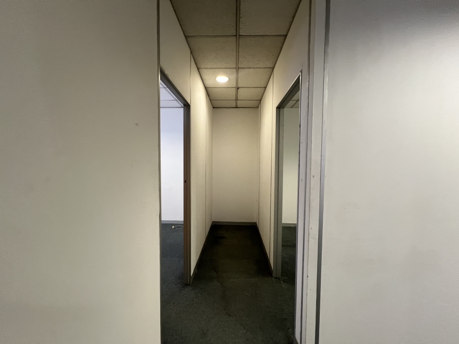 To Let Commercial Property for Rent in Vorna Valley Gauteng