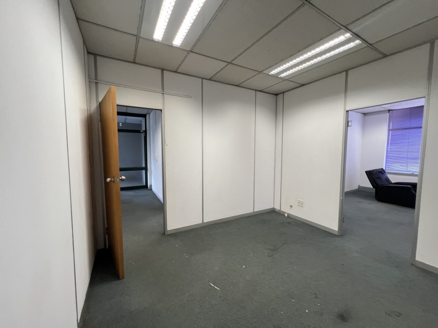 To Let Commercial Property for Rent in Vorna Valley Gauteng