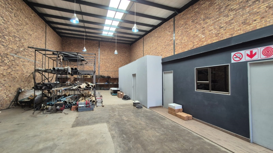 To Let Commercial Property for Rent in N4 Gateway Industrial Park Gauteng