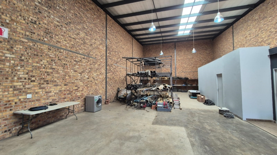 To Let Commercial Property for Rent in N4 Gateway Industrial Park Gauteng