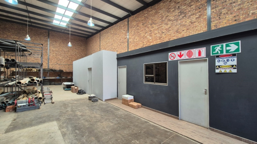 To Let Commercial Property for Rent in N4 Gateway Industrial Park Gauteng