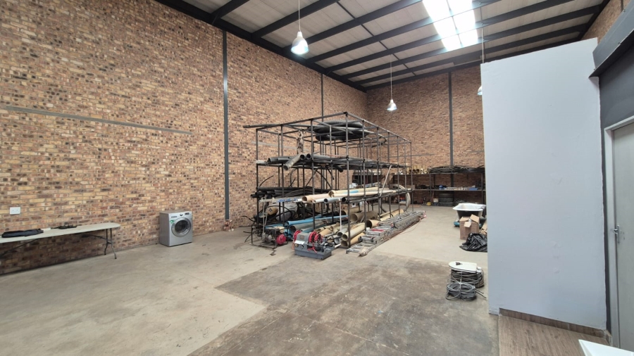 To Let Commercial Property for Rent in N4 Gateway Industrial Park Gauteng