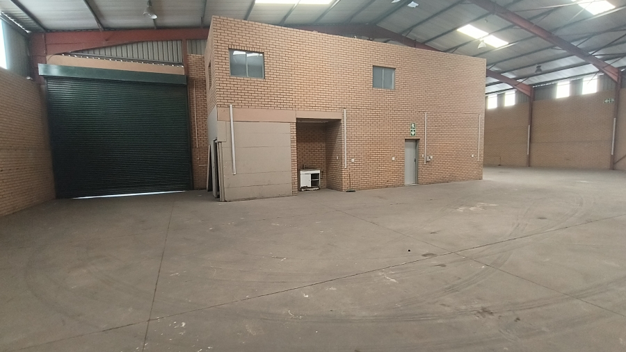 To Let Commercial Property for Rent in Rooihuiskraal Gauteng