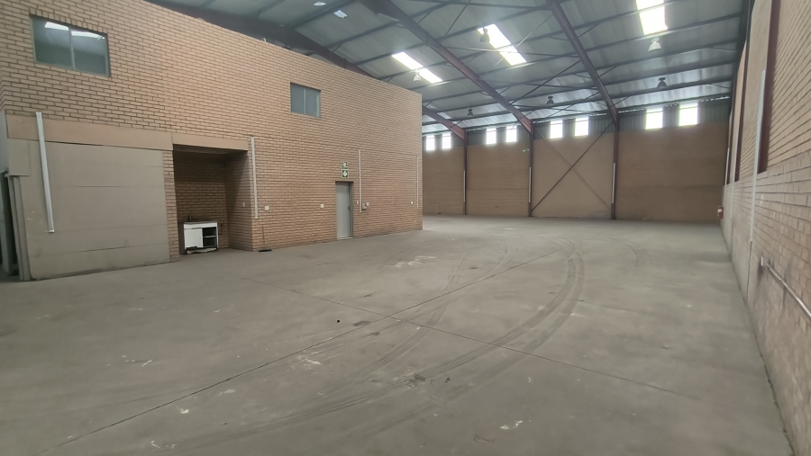 To Let Commercial Property for Rent in Rooihuiskraal Gauteng