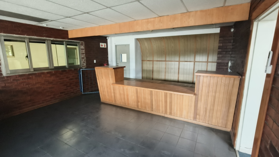 To Let Commercial Property for Rent in Rooihuiskraal Gauteng
