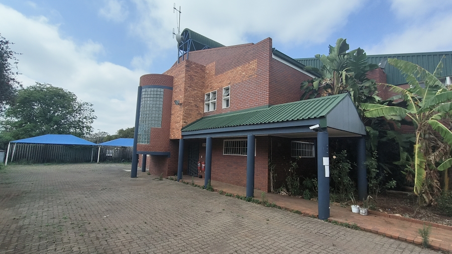 To Let Commercial Property for Rent in Rooihuiskraal Gauteng