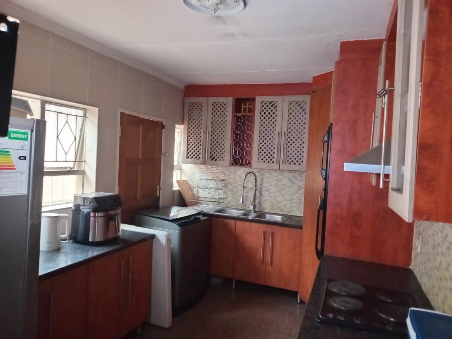 4 Bedroom Property for Sale in Florida Lake Gauteng