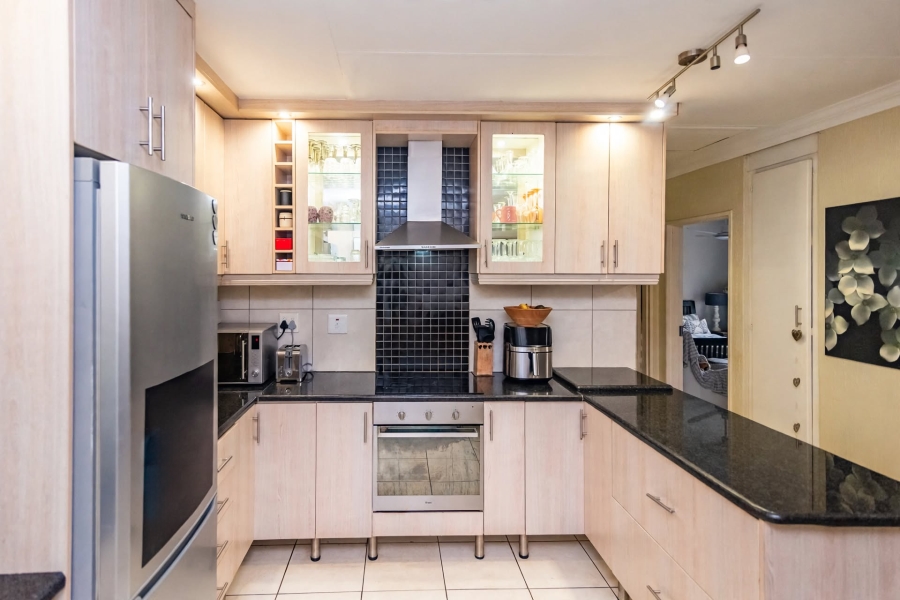 2 Bedroom Property for Sale in Little Falls Gauteng