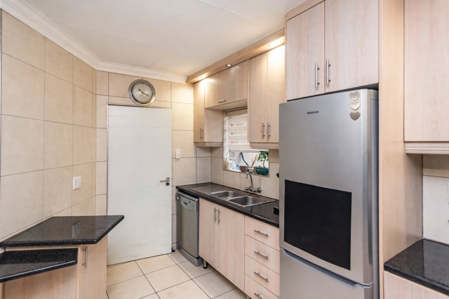 2 Bedroom Property for Sale in Little Falls Gauteng