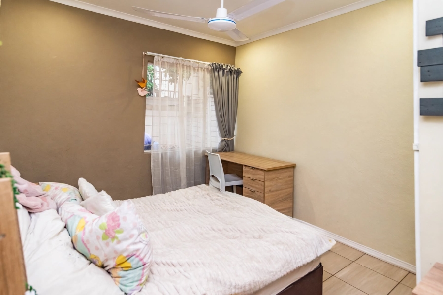 2 Bedroom Property for Sale in Little Falls Gauteng