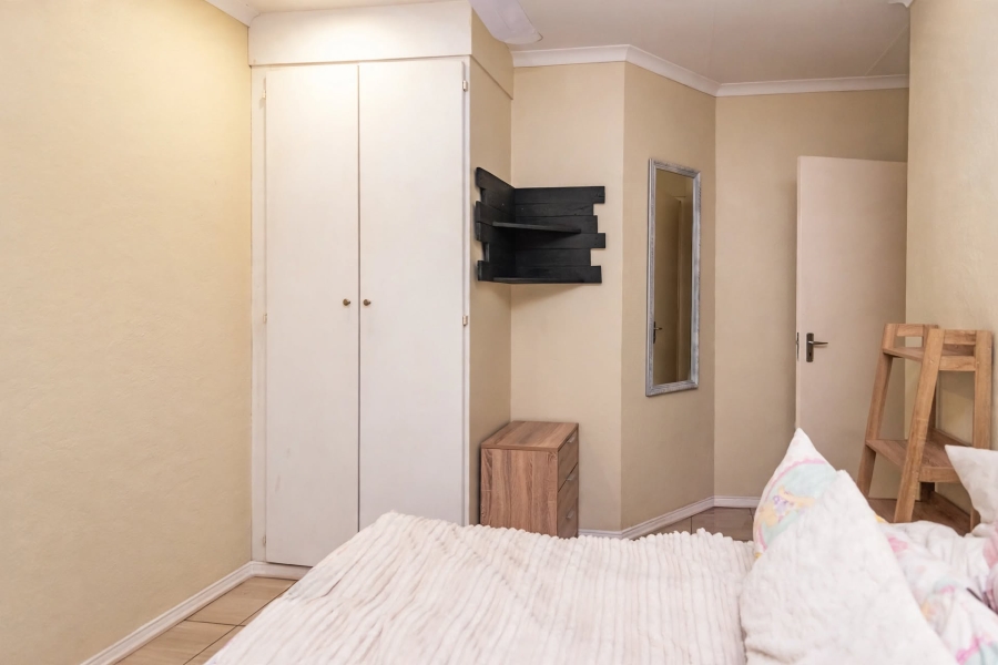 2 Bedroom Property for Sale in Little Falls Gauteng