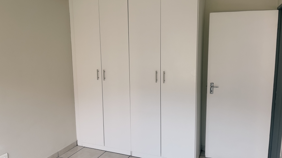 1 Bedroom Property for Sale in Grand Central Gauteng