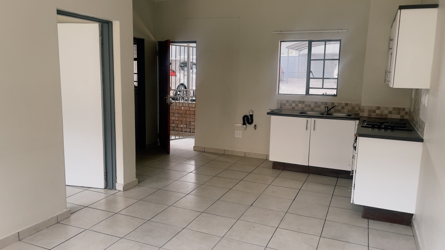 1 Bedroom Property for Sale in Grand Central Gauteng