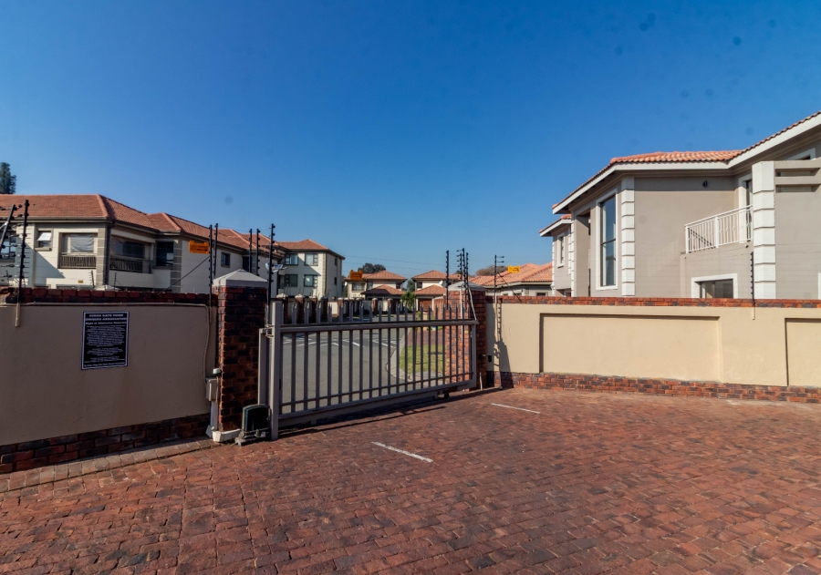 2 Bedroom Property for Sale in Comet Gauteng