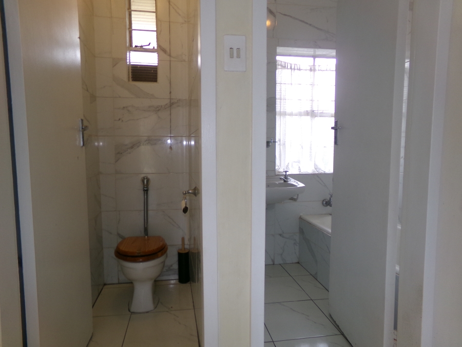 To Let 2 Bedroom Property for Rent in Horizon View Gauteng