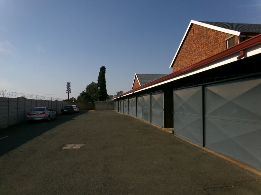 To Let 2 Bedroom Property for Rent in Horizon View Gauteng