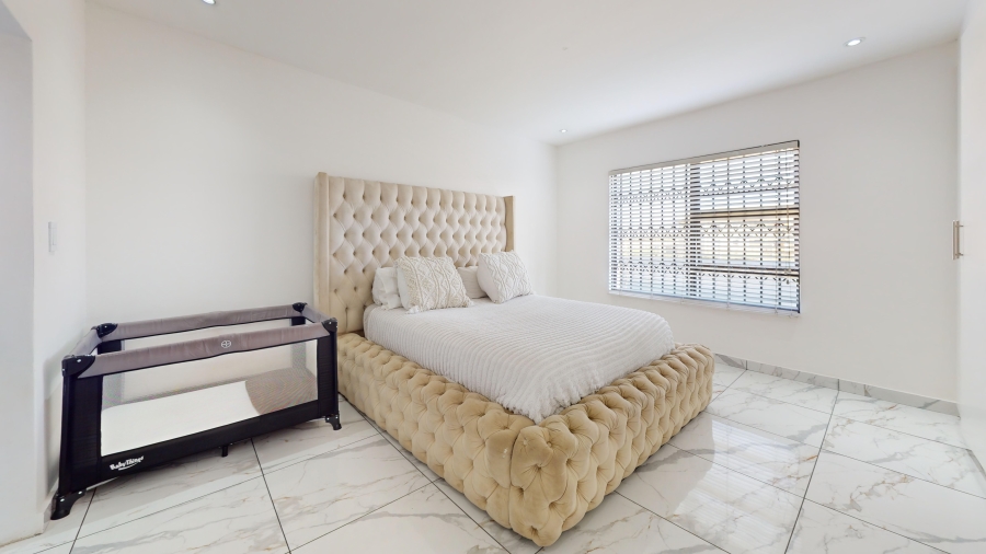 2 Bedroom Property for Sale in Parkrand Gauteng