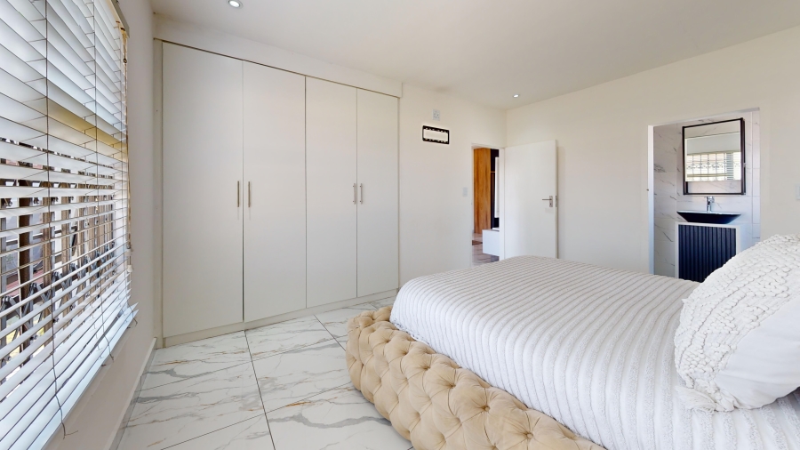 2 Bedroom Property for Sale in Parkrand Gauteng