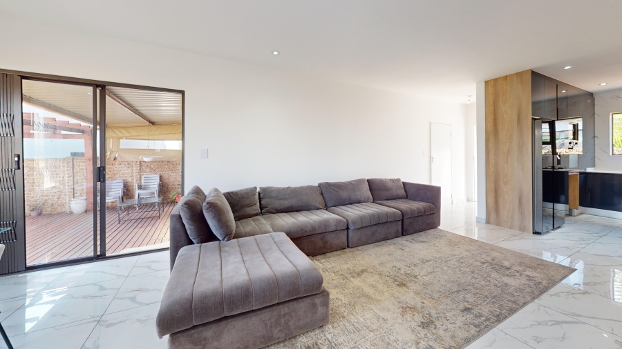 2 Bedroom Property for Sale in Parkrand Gauteng
