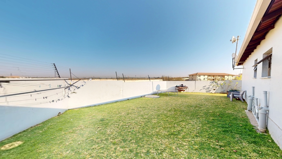 2 Bedroom Property for Sale in Parkrand Gauteng