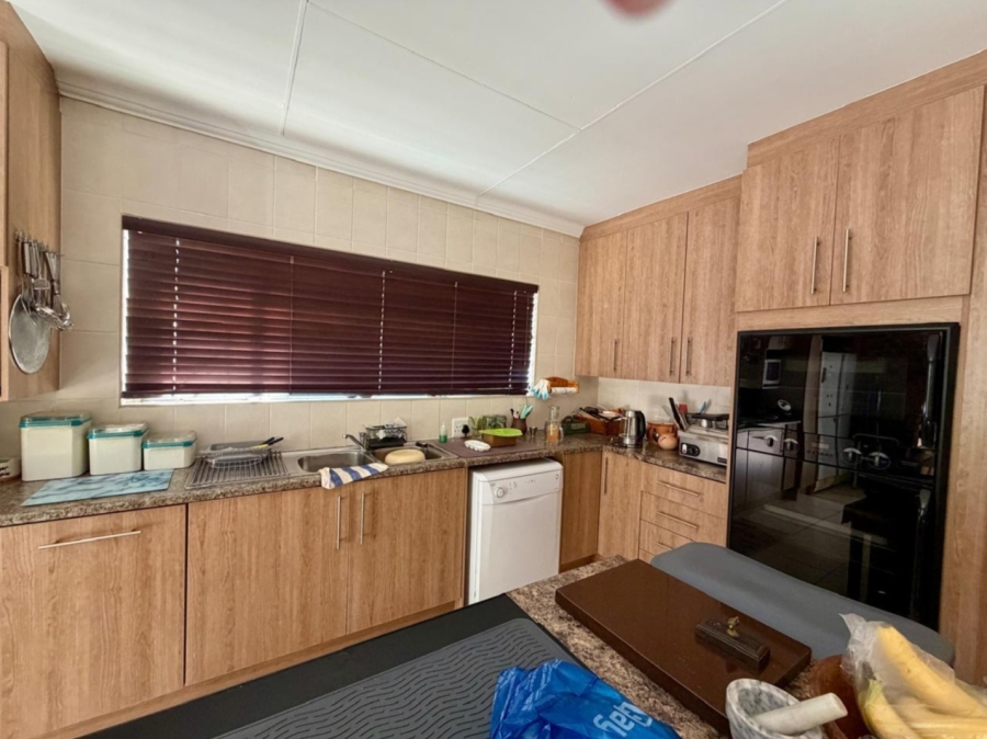 4 Bedroom Property for Sale in Three Rivers East Gauteng