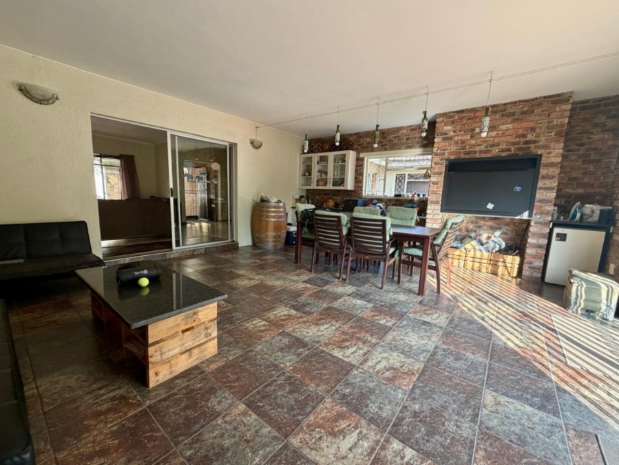 4 Bedroom Property for Sale in Three Rivers East Gauteng