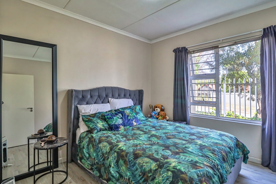 2 Bedroom Property for Sale in Bryanston Gauteng