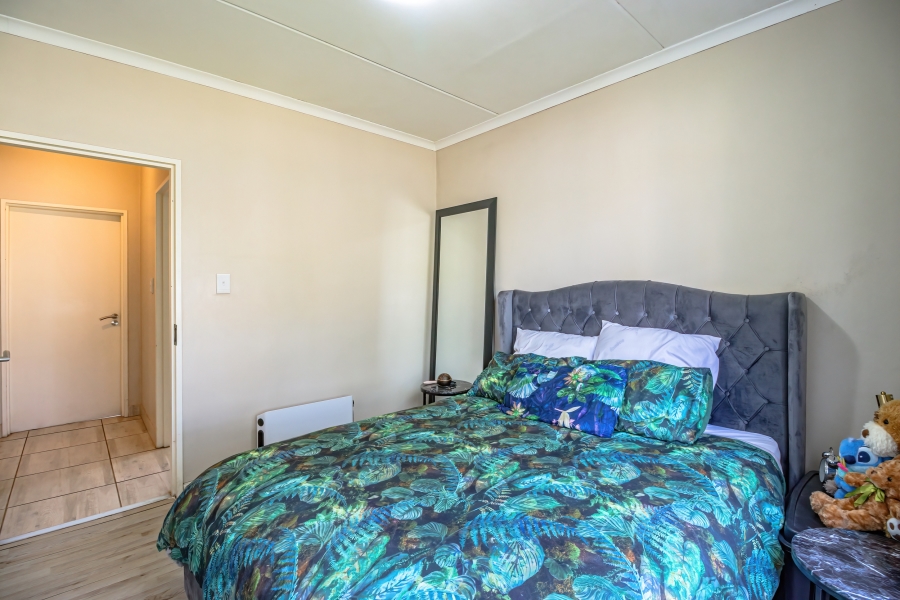 2 Bedroom Property for Sale in Bryanston Gauteng