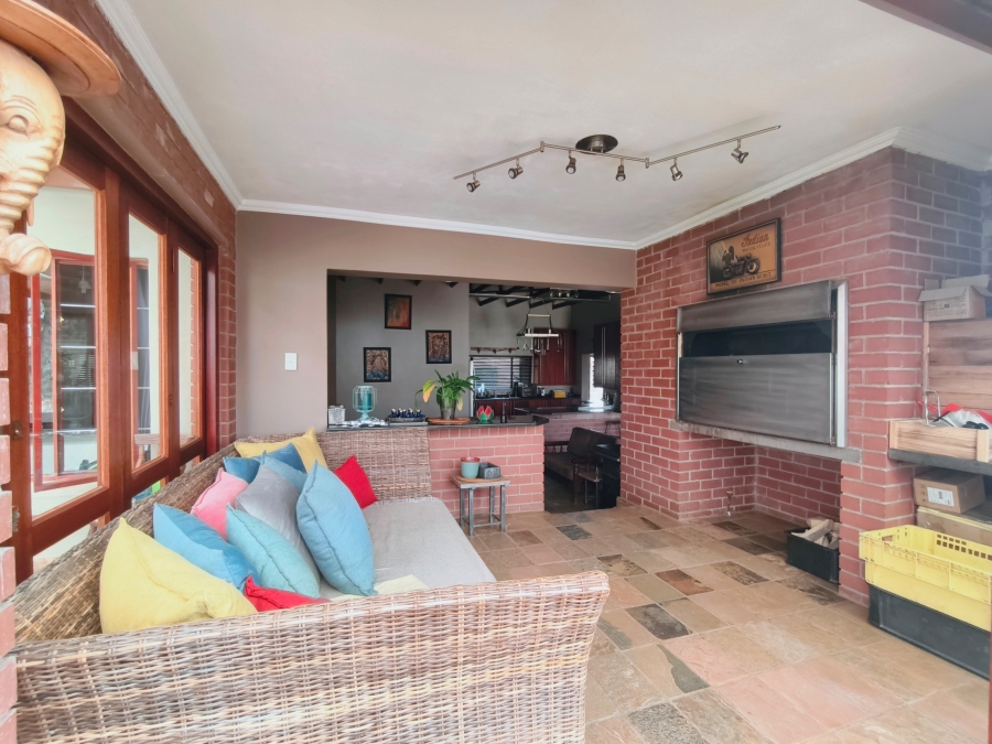 5 Bedroom Property for Sale in Kosmosdal Gauteng