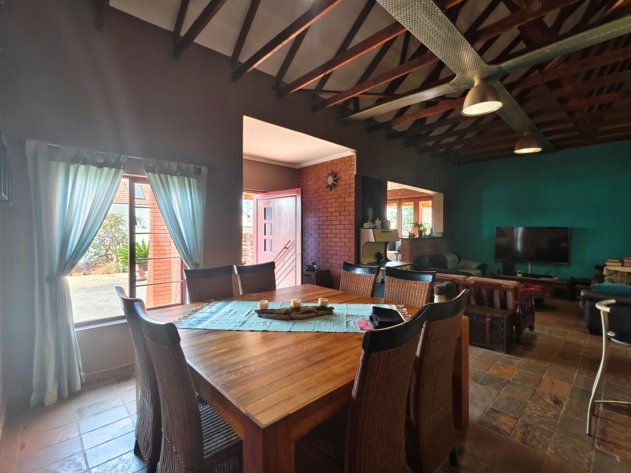 5 Bedroom Property for Sale in Kosmosdal Gauteng