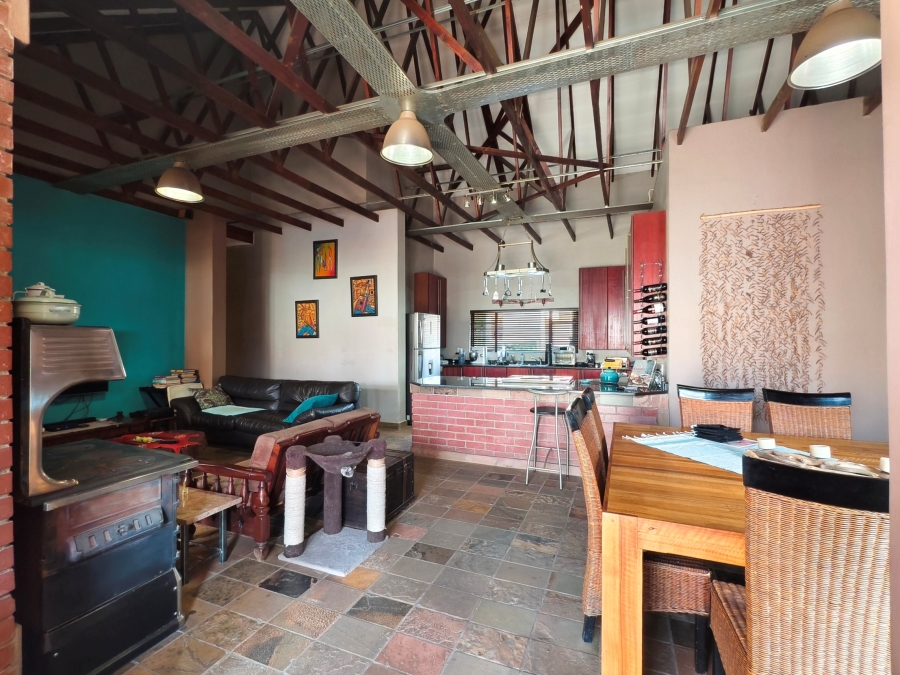 5 Bedroom Property for Sale in Kosmosdal Gauteng