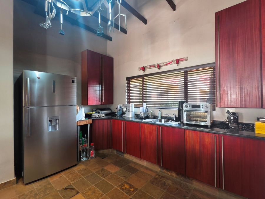 5 Bedroom Property for Sale in Kosmosdal Gauteng