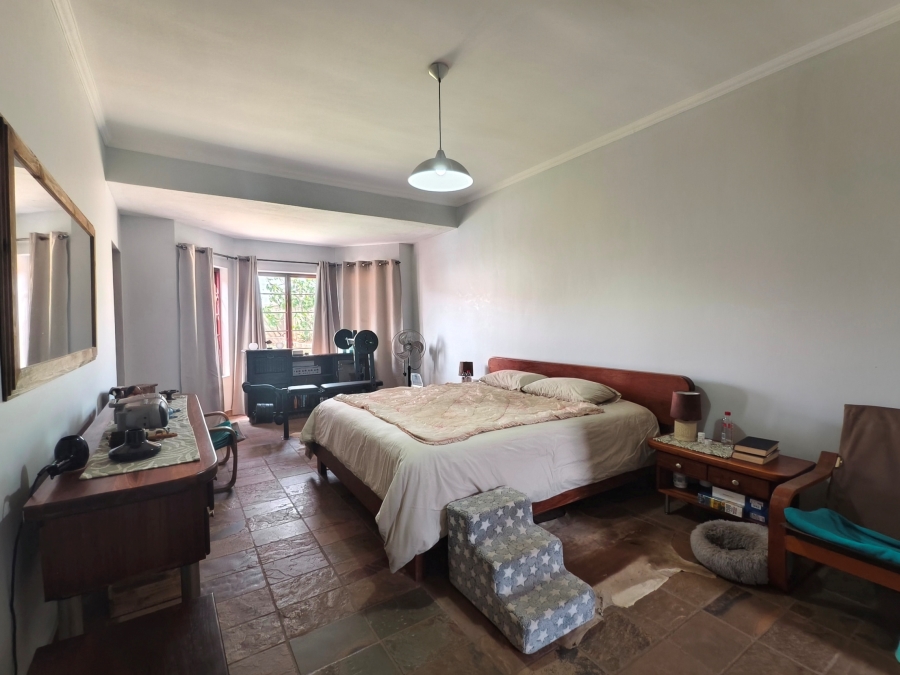 5 Bedroom Property for Sale in Kosmosdal Gauteng