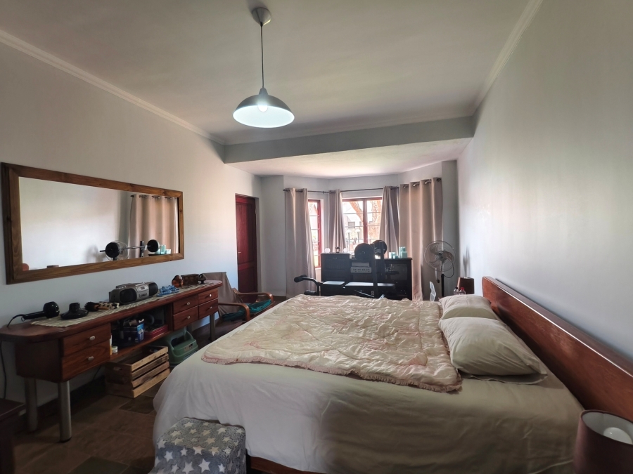 5 Bedroom Property for Sale in Kosmosdal Gauteng