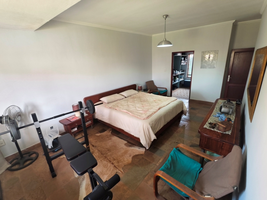 5 Bedroom Property for Sale in Kosmosdal Gauteng